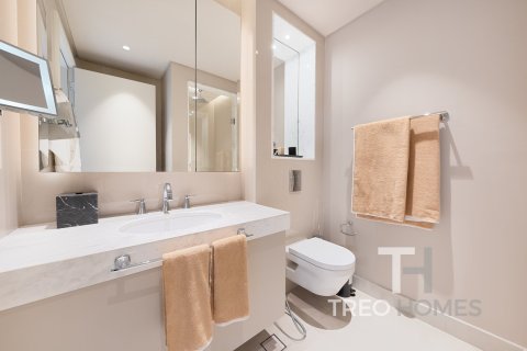 Купить квартиру в Бурдж-Халифе, Дубай: 2 спальни, 134м², № 13375 - фото 18