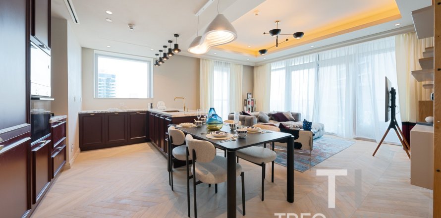 Квартира в Бурдж-Халифе, Дубай, 2 спальни, 134м², № 13375