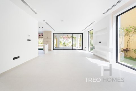 Villa in Legacy, Jumeirah Park, Dubai 4 bedrooms, 328 sq.m. № 13362 - photo 4