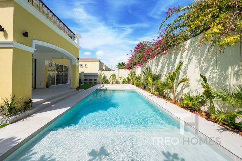 Villa in Legacy, Jumeirah Park, Dubai 4 bedrooms, 328 sq.m. № 13362 - photo 12