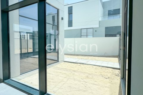 Villa in Murooj Al Furjan, Al Furjan, Dubai 4 bedrooms, 338 sq.m. № 38069 - photo 5