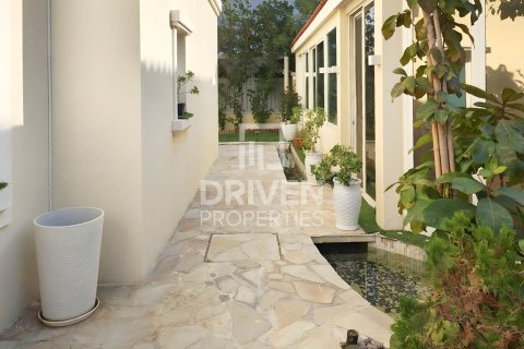 Villa à District 16, Jumeirah Village Circle, Dubai, 3 chambres, 362.32 m², № 136766 - photo 11