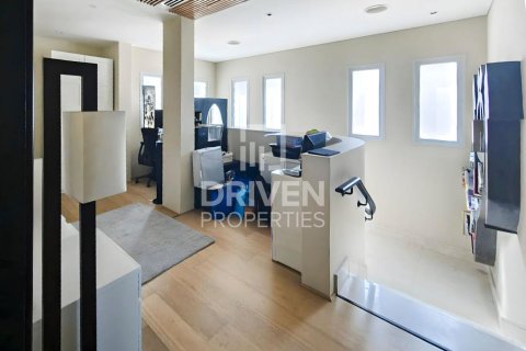 Villa à District 16, Jumeirah Village Circle, Dubai, 3 chambres, 362.32 m², № 136766 - photo 5