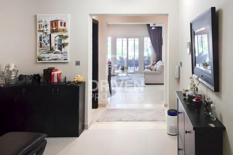Villa à District 16, Jumeirah Village Circle, Dubai, 3 chambres, 362.32 m², № 136766 - photo 6