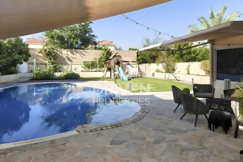 Villa à District 16, Jumeirah Village Circle, Dubai, 3 chambres, 362.32 m², № 136766 - photo 8