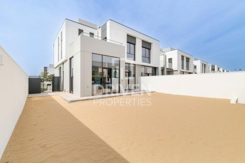 Villa in Murooj Al Furjan, Al Furjan, Dubai 4 bedrooms, 353.87 sq.m. № 136833 - photo 6