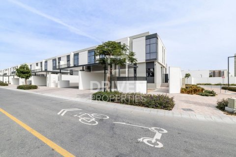 Villa in Murooj Al Furjan, Al Furjan, Dubai 4 bedrooms, 353.87 sq.m. № 136833 - photo 11