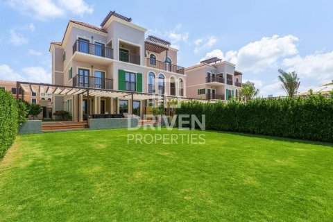 Villa à Jumeirah, Dubai, 5 chambres, 624.87 m², № 136832 - photo 28