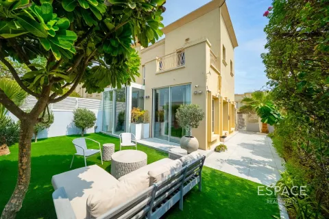 Villa en The Springs, Dubai, 2 dormitorios, 167 m², № 61602 - foto 1