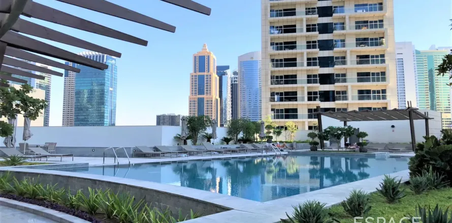 Квартира в Silverene Tower B, Дубай Марина, Дубай, 1 спальня, 55м², № 61595