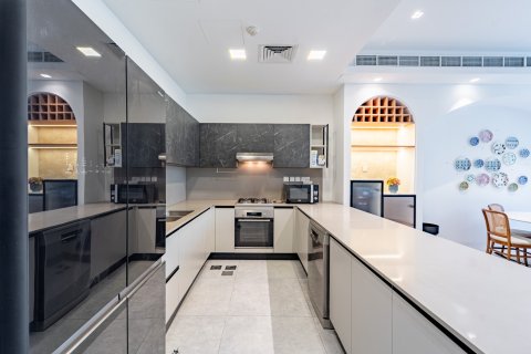 Townhouse in Dubai 4 bedrooms, 201 sq.m. № 137851 - photo 8