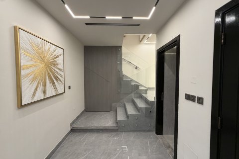 Adosado en Jumeirah Village Triangle, Dubai, 2 dormitorios, 119 m², № 137861 - foto 5