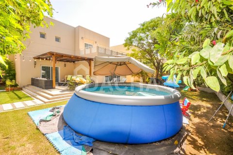 Villa in Meadows, Dubai 4 bedrooms, 334.4 sq.m. № 6954 - photo 14