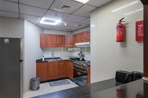 Apartment in Jumeirah Lake Towers, Dubai 2 bedrooms, 123.2 sq.m. № 16938 - photo 7