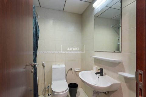 Apartment in Jumeirah Lake Towers, Dubai 2 bedrooms, 123.2 sq.m. № 16938 - photo 9
