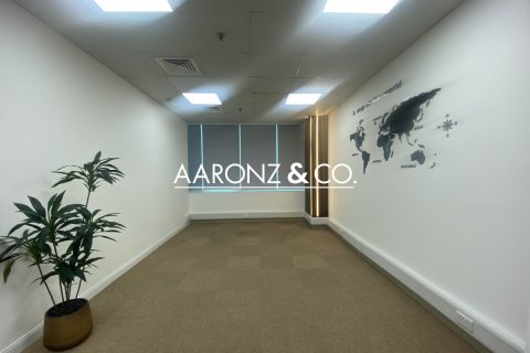 Bureau à Business Bay, Dubai, 93.6 m², № 78330 - photo 13