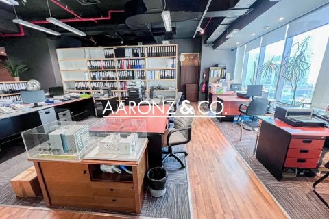 Office in Business Bay, Dubai 156.2 sq.m. № 78316 - photo 12