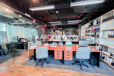 Office in Business Bay, Dubai 156.2 sq.m. № 78316 - photo 1