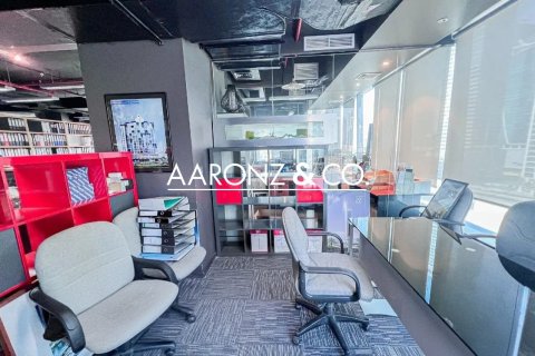 Office in Business Bay, Dubai 156.2 sq.m. № 78316 - photo 3