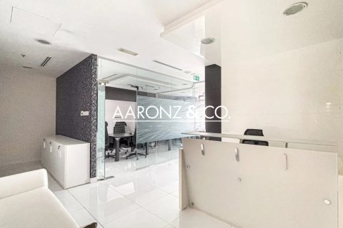 Oficina en Business Bay, Dubai, 77.6 m², № 78331 - foto 8