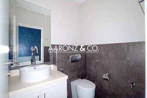 Oficina en Business Bay, Dubai, 77.6 m², № 78331 - foto 10