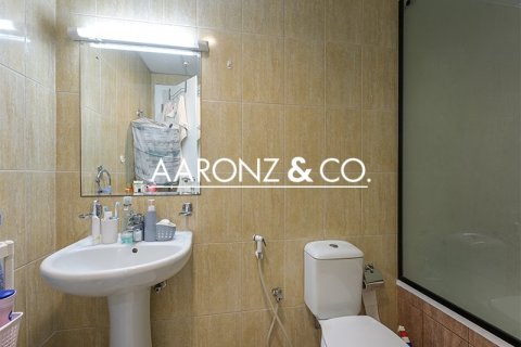 Apartamento en Jumeirah Lake Towers, Dubai, 2 dormitorios, 89.4 m², № 78332 - foto 12