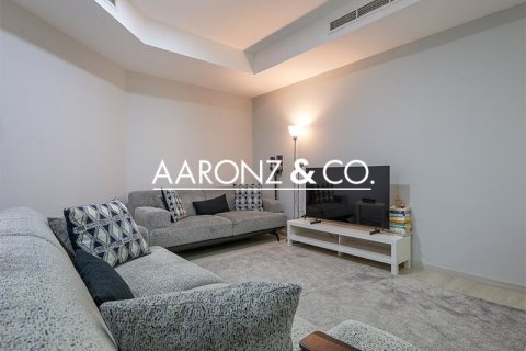 Apartamento en Jumeirah Lake Towers, Dubai, 2 dormitorios, 89.4 m², № 78332 - foto 2