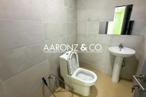 Oficina en Business Bay, Dubai, 69.8 m², № 78334 - foto 13