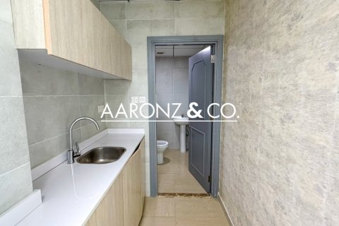 Oficina en Business Bay, Dubai, 69.8 m², № 78334 - foto 11