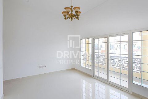 Villa en The Villa, Dubai, 5 dormitorios, 418 m², № 20269 - foto 8