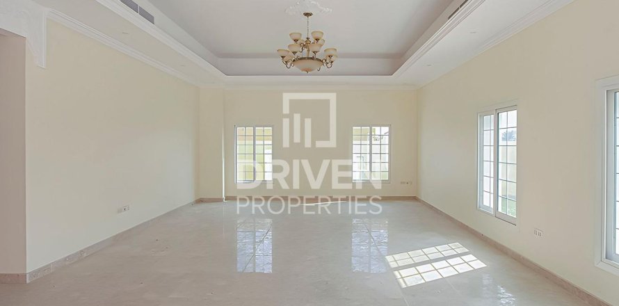 Villa en The Villa, Dubai, 5 dormitorios, 418 m², № 20269