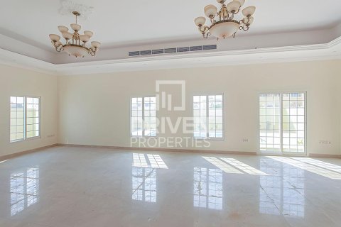 Villa en The Villa, Dubai, 5 dormitorios, 418 m², № 20269 - foto 2