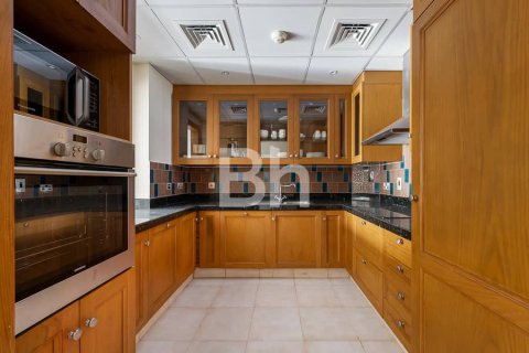 Apartment in Downtown Dubai (Downtown Burj Dubai), Dubai 1 bedroom, 76 sq.m. № 21168 - photo 4