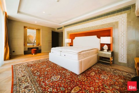 Apartment in Palm Jumeirah, Dubai 4 bedrooms, 681.7 sq.m. № 59674 - photo 19