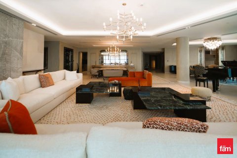 Apartment in Palm Jumeirah, Dubai 4 bedrooms, 681.7 sq.m. № 59674 - photo 5