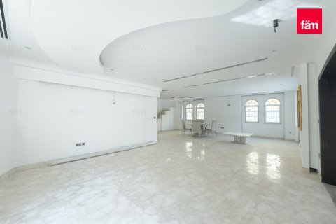 Villa à Dubai, 5 chambres, 740 m², № 50781 - photo 3