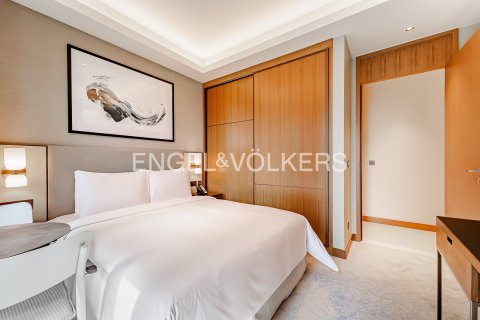 Купить квартиру в Даунтаун Дубай (Даунтаун Бурдж Дубай), Дубай: 3 спальни, 146м², № 97234 - фото 15