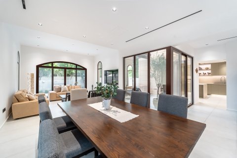 Villa en Mudon, Dubai, 4 dormitorios, 371 m², № 97243 - foto 10