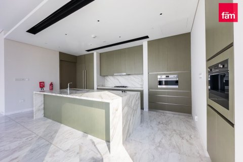 Apartment in Dubai 4 bedrooms, 484.2 sq.m. № 10633 - photo 13