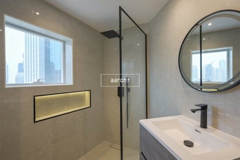Apartment in Jumeirah Lake Towers, Dubai 2 bedrooms, 72 sq.m. № 46615 - photo 12
