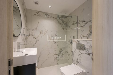Apartment in Jumeirah Lake Towers, Dubai 2 bedrooms, 72 sq.m. № 46615 - photo 10