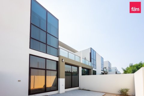 Villa in Meydan, Dubai 4 bedrooms, 187.2 sq.m. № 40223 - photo 1