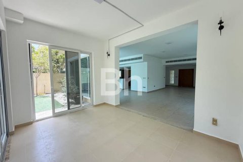 Villa en Jumeirah Park, Dubai, 4 dormitorios, 510 m², № 22110 - foto 2
