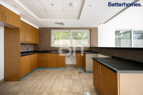 Villa en Jumeirah Park, Dubai, 4 dormitorios, 510 m², № 22110 - foto 11
