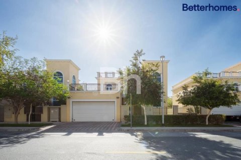 Villa en Jumeirah Park, Dubai, 4 dormitorios, 510 m², № 22110 - foto 28