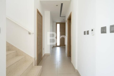 Снять в аренду виллу в Дубай Хилс Эстейт, Дубай: 4 спальни, 471м², № 22111 - фото 5