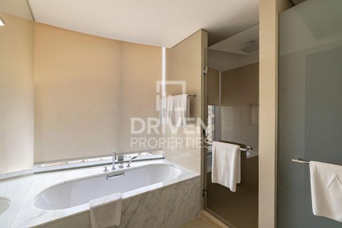 Apartment in The Address Sky View Towers, Downtown Dubai (Downtown Burj Dubai), Dubai 3 bedrooms, 187.57 sq.m. № 128591 - photo 11