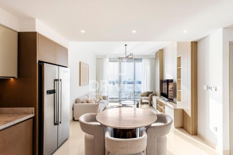 Apartment in EMAAR Beachfront, Dubai Harbour, Dubai 2 bedrooms, 111.3 sq.m. № 128588 - photo 3