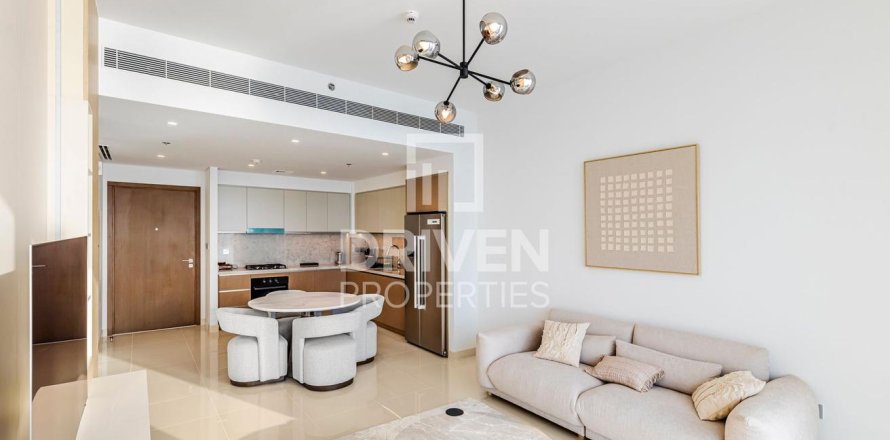 Apartment in EMAAR Beachfront, Dubai Harbour, Dubai 2 bedrooms, 111.3 sq.m. № 128588