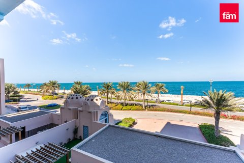 Apartamento en Palm Jumeirah, Dubai, 2 dormitorios, 141.2 m², № 23528 - foto 1